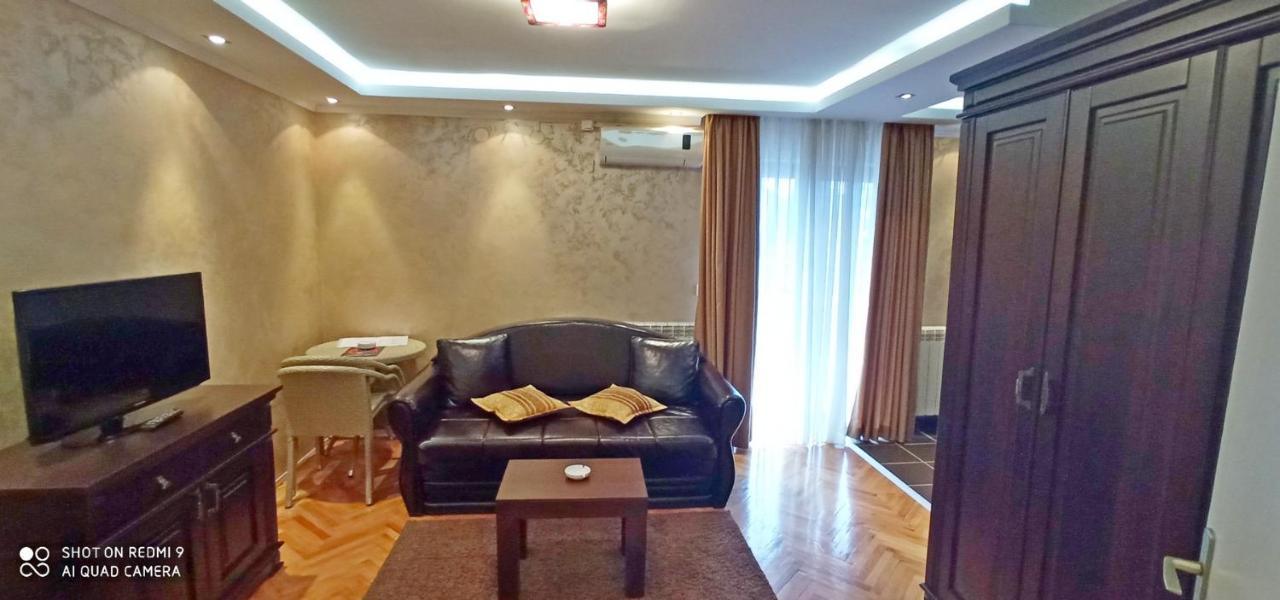 Konaciste Zlatibor Aparthotel Bagian luar foto